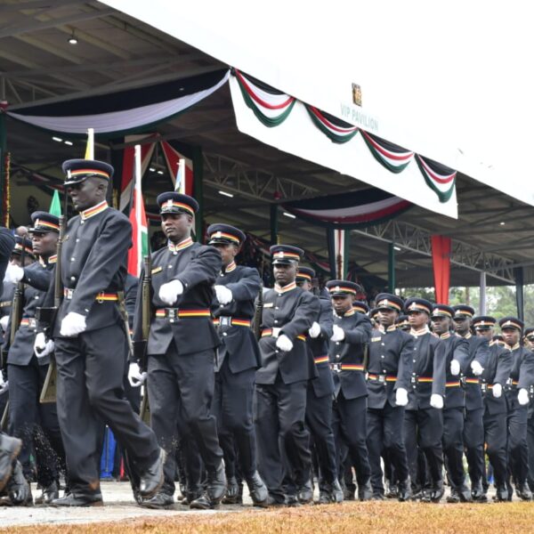Govt implements 40pc salary increment for police officers