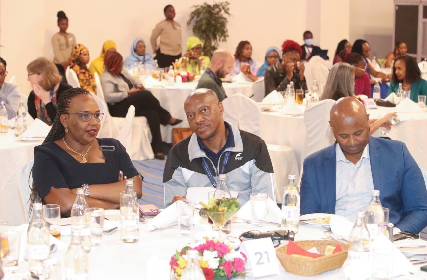 Kenya hosts conference on integration of non-HIV services into HIV programs