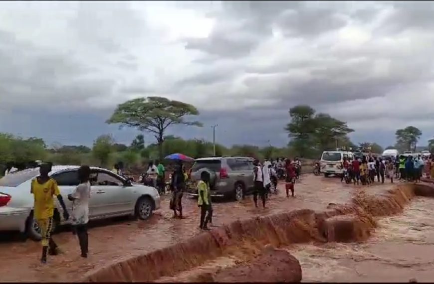 Nairobi-Garissa road closed due to flooding