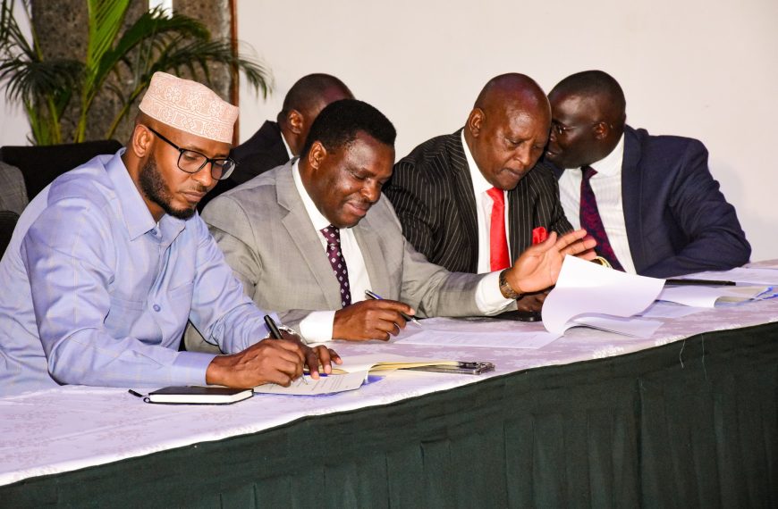 Govt slams doctors, signs return to work formula, abandons talks