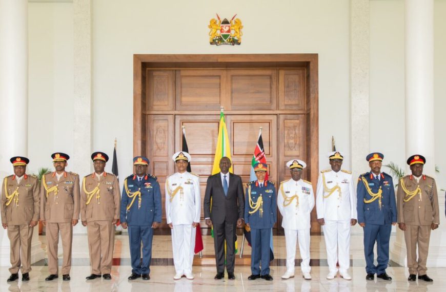 Uphold KDF´s stellar reputation, President Ruto to new command