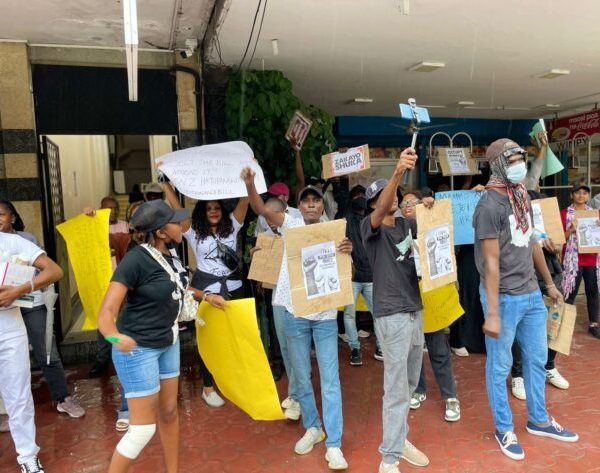 Anti-Finance Bill protests kick off in Mombasa despite rains » Capital News