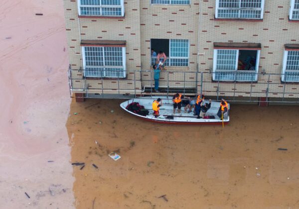 Record rain, floods hit parts of Hunan province