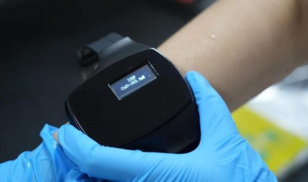 Chinese researchers design wristwatch for real-time health monitoring through sweat