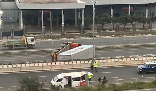 Nairobi Expressway cleared following self-involving trailer truck crash » Capital News