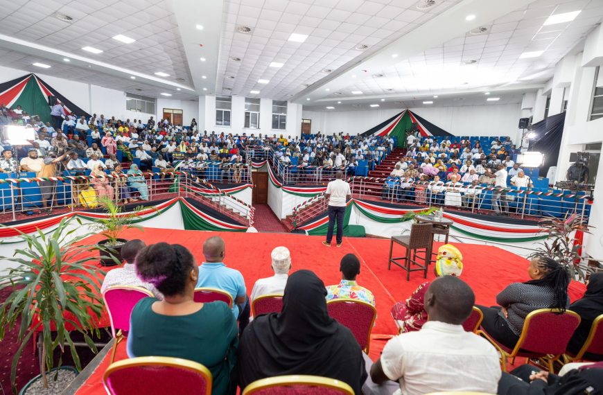 I’m not a madman to sell Kenya’s airport, President Ruto says after social media claims » Capital News