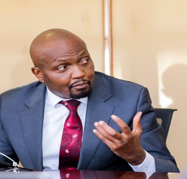 Kuria asks SRC to stop salary pay rises across Gov’t
