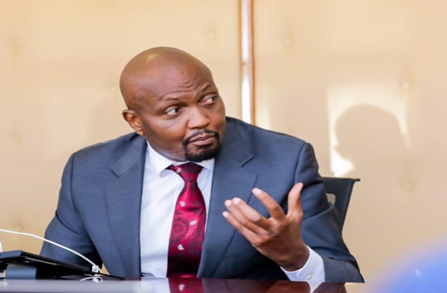 Kuria asks SRC to stop salary pay rises across Gov’t