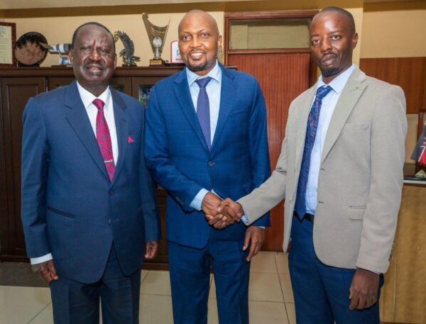 Former CS Moses Kuria announces plan to join Azimio after meeting Raila » Capital News