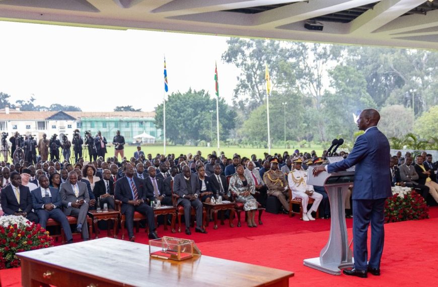 President asks new Cabinet to serve Kenya diligently