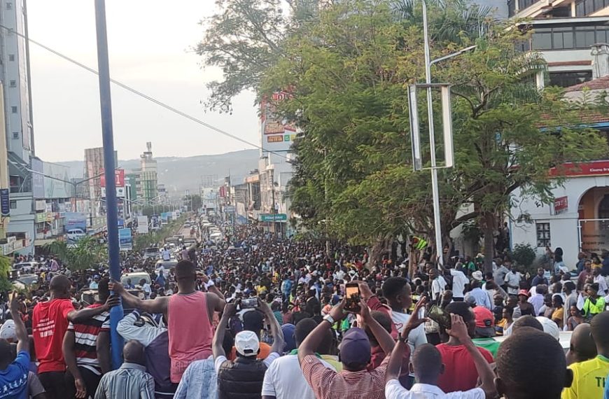 Ruto’s Makes Grand Entry into Kisumu After Deal With Raila » Capital News