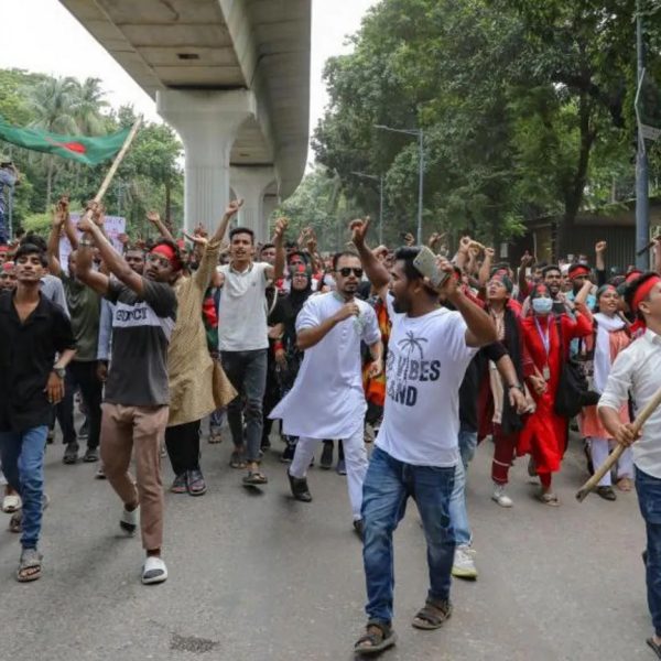 Over 90 killed in Bangladesh anti-government clashes » Capital News