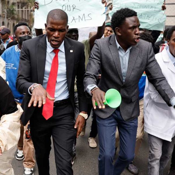 Varsity leaders call off protests to push for dialogue