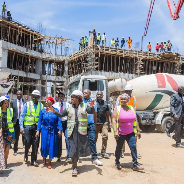 Ruto pledges to eliminate slums through affordable housing