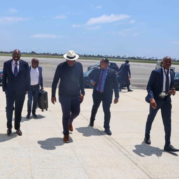 Former President Uhuru Kenyatta attends AU peace retreat in Abidjan