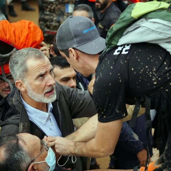 Spain’s king and queen pelted with mud in flood-hit Valencia » Capital News