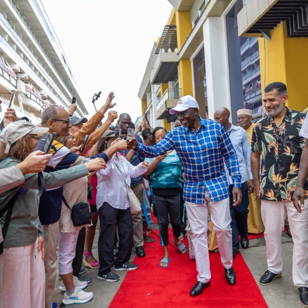 Kenya eyes cruise tourism boost as President Ruto welcomes Norwegian Dawn » Capital News