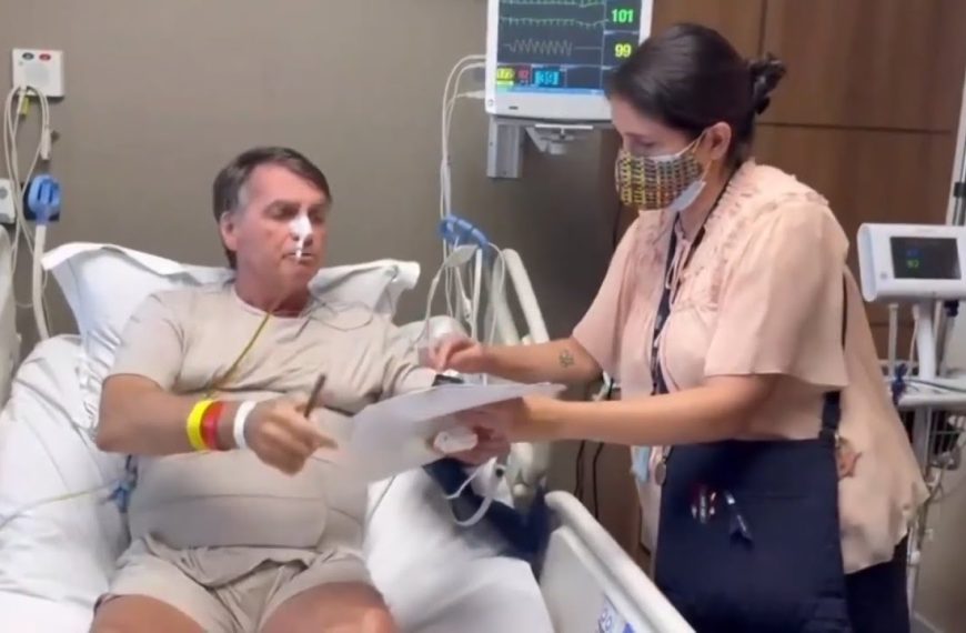 (WATCH) Former Brazilian President Bolsonaro receives court summons in ICU for a 2023 alleged coup attempt. » Capital News