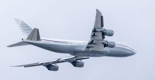Trump defends plan to use Qatari luxury jet for Air Force One » Capital News