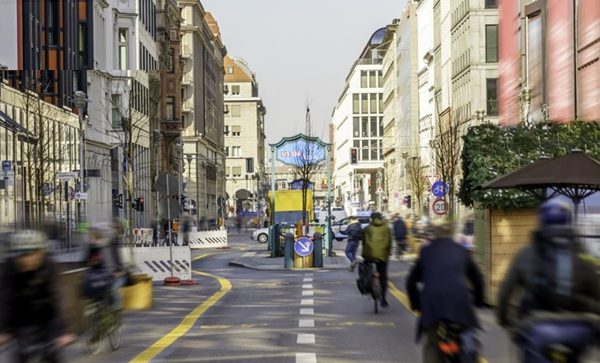 WHO launches toolkit to promote safer walking and cycling