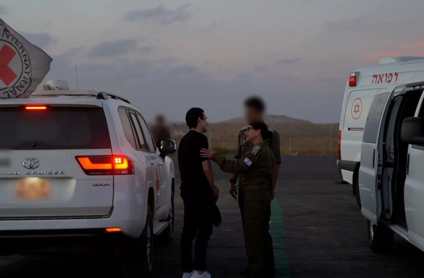 Israeli-American hostage Edan Alexander returns to Israel after release by Hamas » Capital News