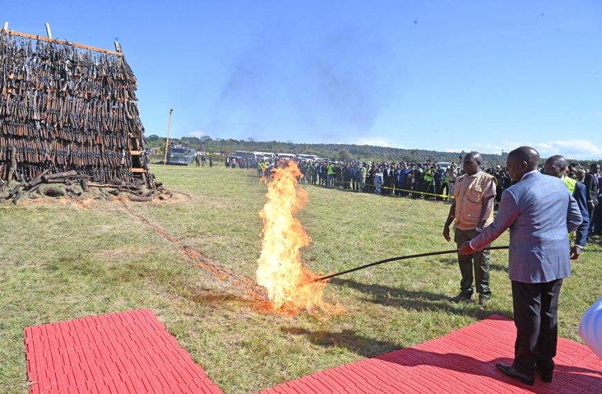 Ruto puts warns rogue police officers, vows to protect Kenyans