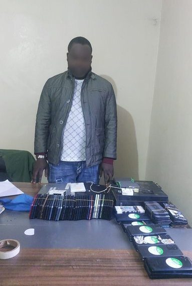 Police bust stolen phones syndicate during operation in Mathare » Capital News
