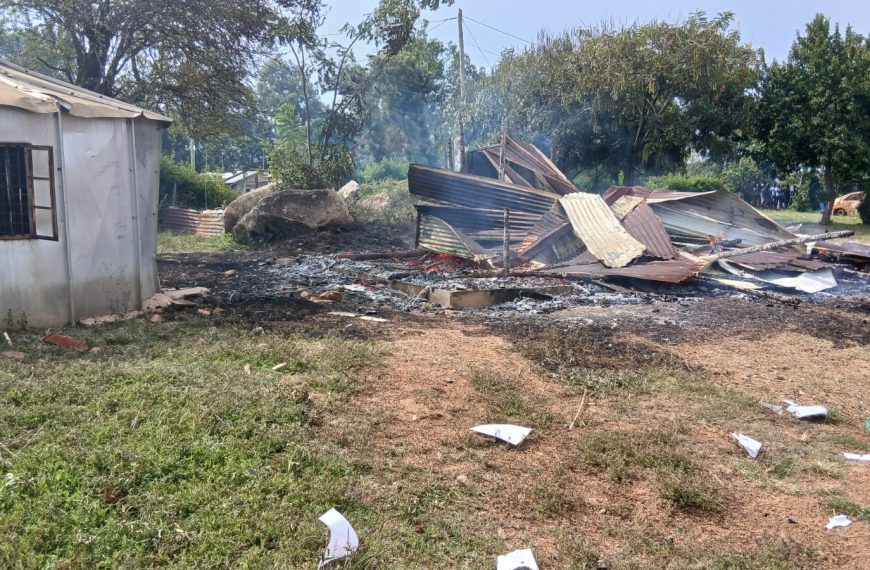 Youths in blogger Albert Ojwang funeral procession storm police station, set it ablaze » Capital News