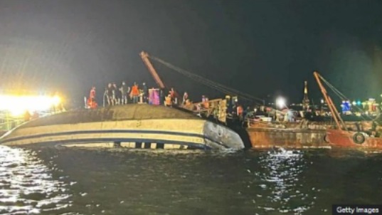 Dozens dead after Ha Long Bay tourist boat capsizes in Vietnam » Capital News