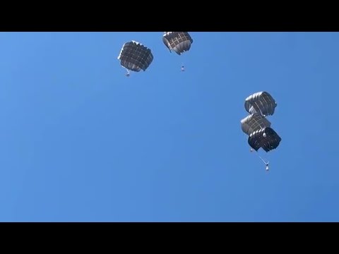 (WATCH) Airdrop incoming – Gazans receive aid packages from UAE aircraft » Capital News
