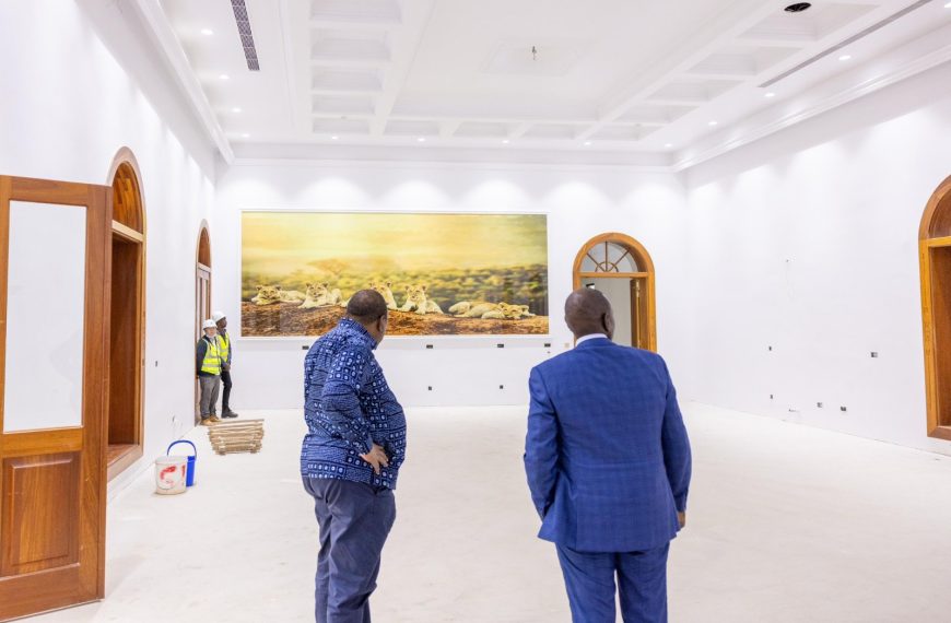 Ruto gives Uhuru a tour of the new-look State House » Capital News
